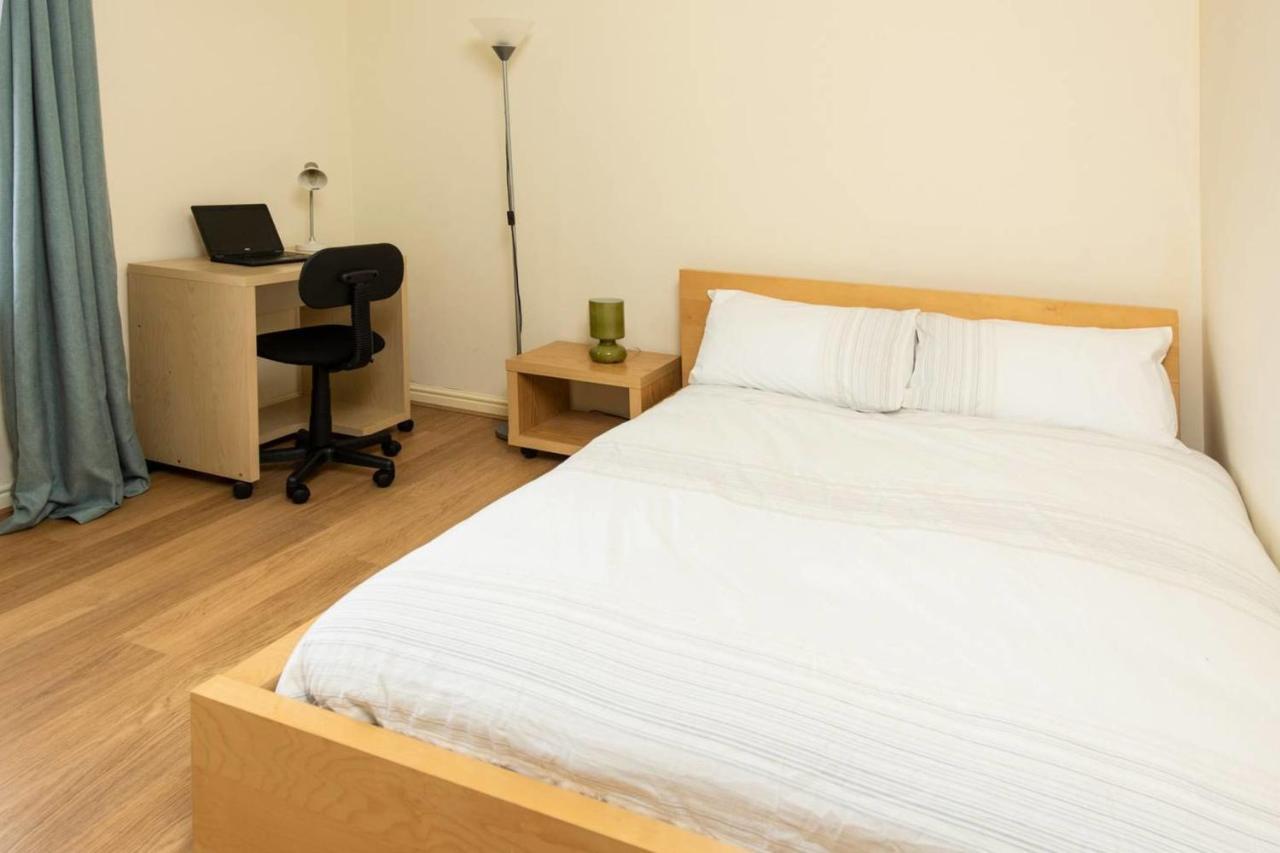 Guestready - Top Floor Apt 2Min Walk To O2 Apollo Manchester Buitenkant foto