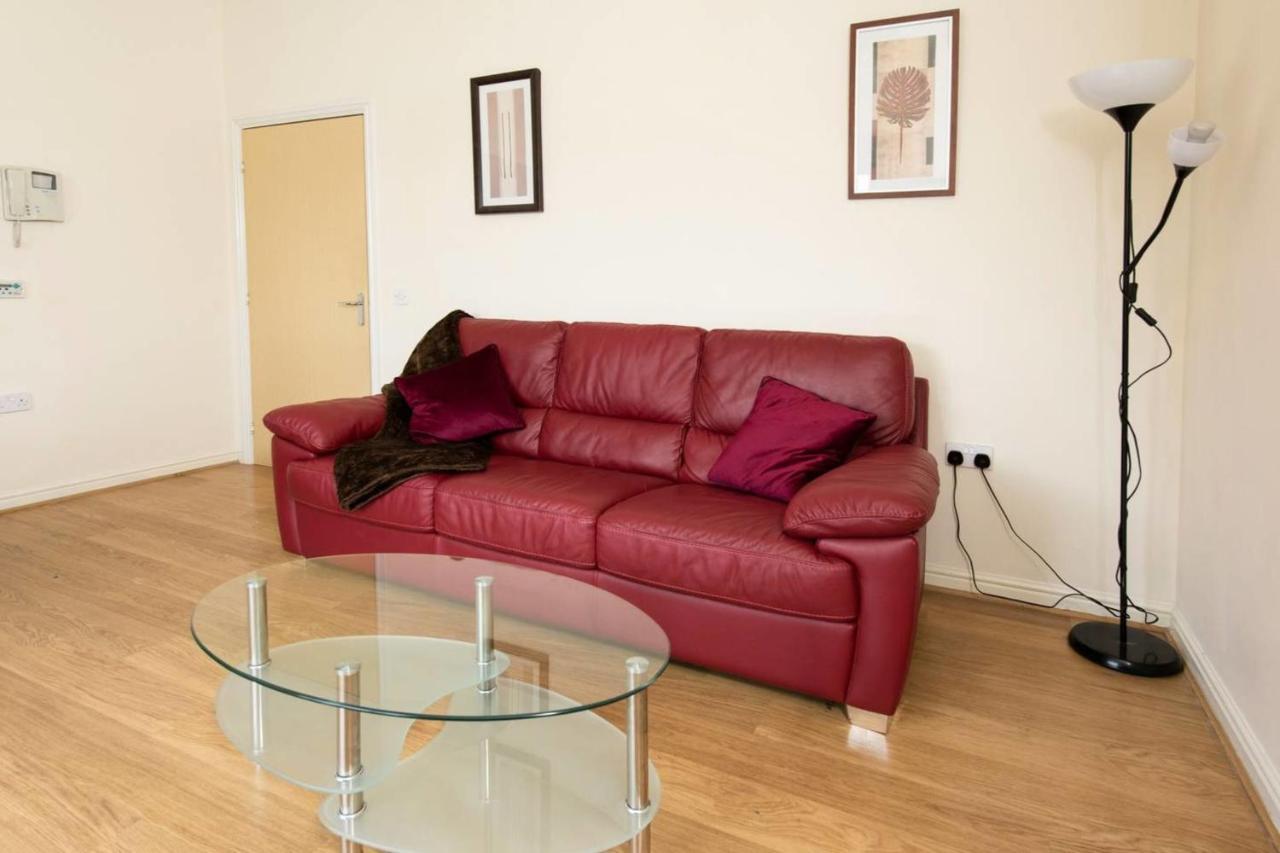 Guestready - Top Floor Apt 2Min Walk To O2 Apollo Manchester Buitenkant foto